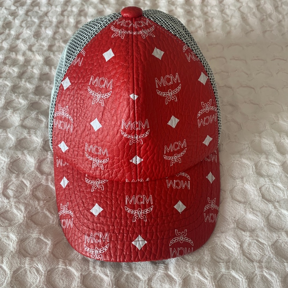 MCM Red Mens Classic Mesh White Visetos hat